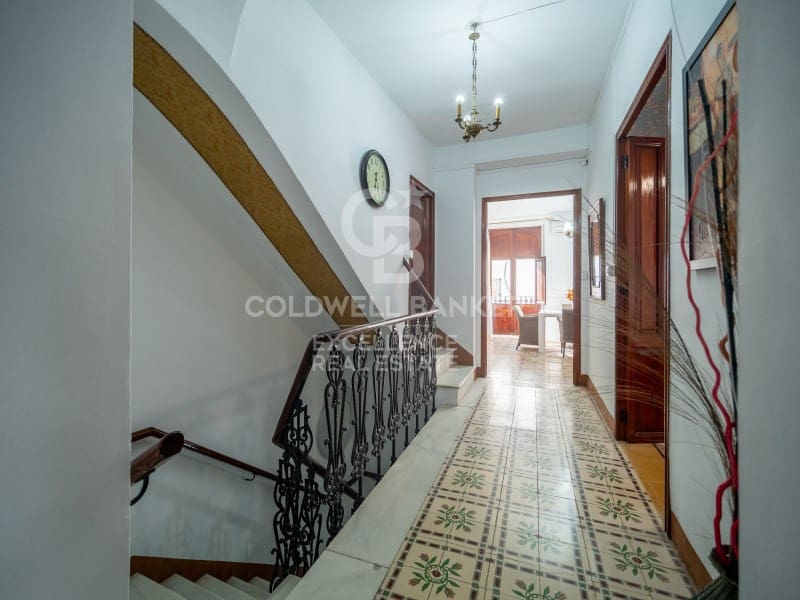 Casa de 5 habitaciones en Oliva en venta con garaje - 365.000 € (Ref: 9651819)