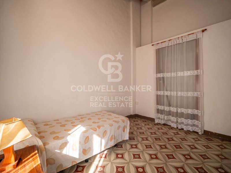 Casa de 5 habitaciones en Oliva en venta con garaje - 365.000 € (Ref: 9651819)