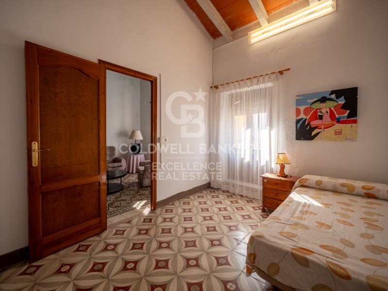 Casa de 5 habitaciones en Oliva en venta con garaje - 365.000 € (Ref: 9651819)