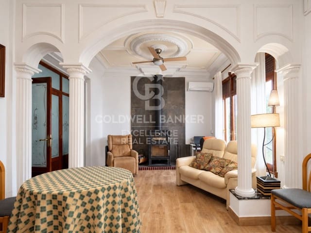 8 sovrum Hus till salu i Oliva Pueblo, Oliva med garage - 365 000 € (Ref: 9651819)