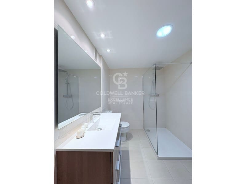 4 slaapkamer Flat te koop in Valencia stad met garage - € 860.000 (Ref: 9659275)