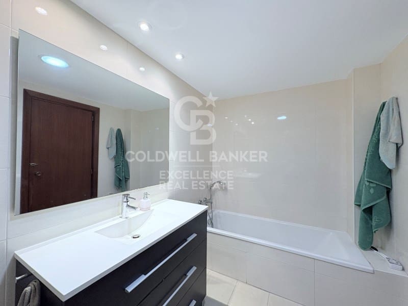 4 slaapkamer Flat te koop in Valencia stad met garage - € 860.000 (Ref: 9659275)