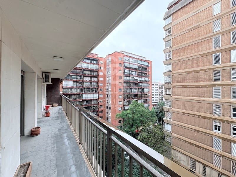 4 slaapkamer Flat te koop in Valencia stad met garage - € 860.000 (Ref: 9659275)