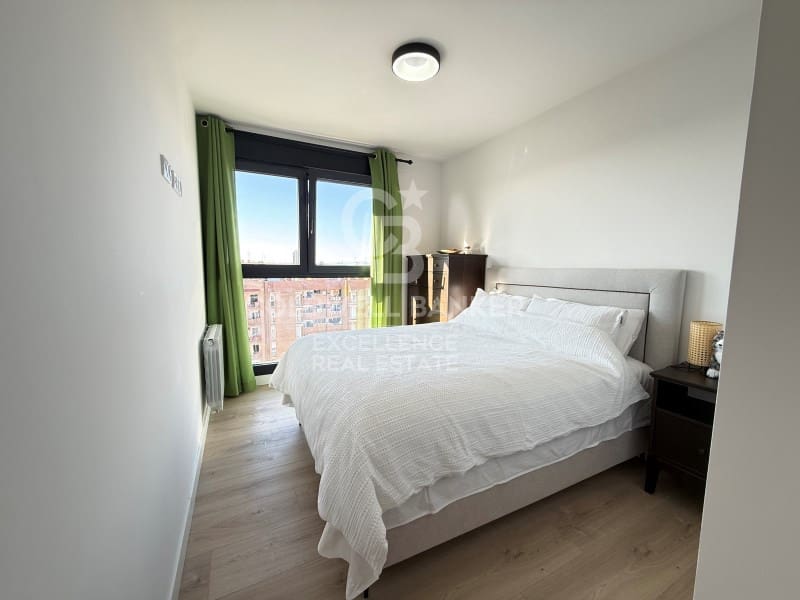 3 bedroom Flat for rent in Valencia city with garage - € 2,400 (Ref: 9690475)