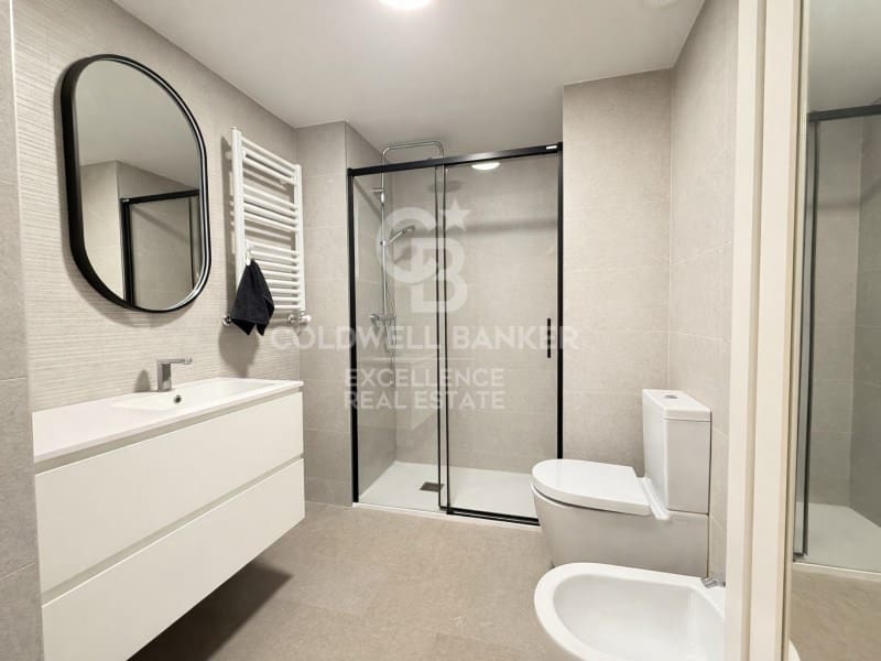 3 bedroom Flat for rent in Valencia city with garage - € 2,400 (Ref: 9690475)