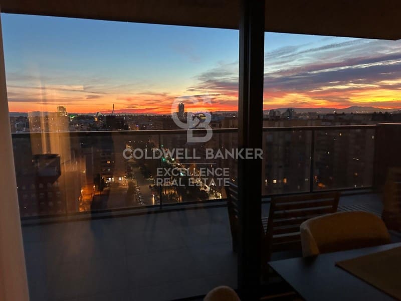 3 bedroom Flat for rent in Valencia city with garage - € 2,400 (Ref: 9690475)