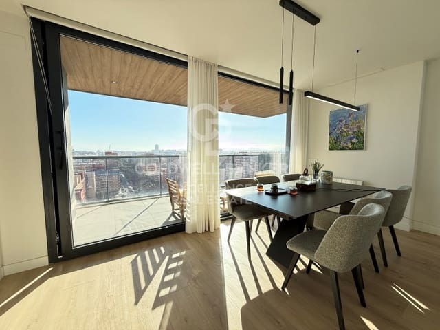 3 bedroom Flat for rent in Ciutat Jardi, Valencia city with garage - € 2,400 (Ref: 9690475)