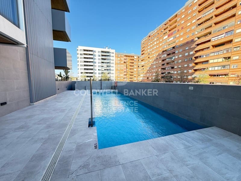 Appartement de 3 chambres à louer à Valence ville avec garage - 2 400 € (Ref: 9690475)