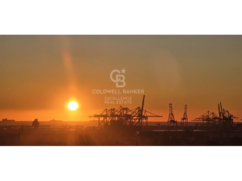 4 bedroom Flat for rent in Valencia city with garage - € 2,500 (Ref: 9711893)