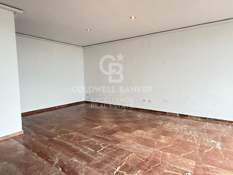4 bedroom Flat for rent in Valencia city with garage - € 2,500 (Ref: 9711893)