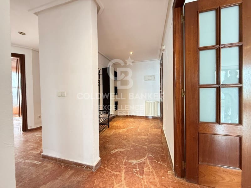 4 bedroom Flat for rent in Valencia city with garage - € 2,500 (Ref: 9711893)