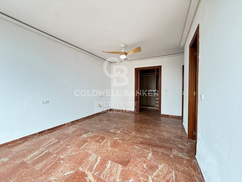 4 bedroom Flat for rent in Valencia city with garage - € 2,500 (Ref: 9711893)