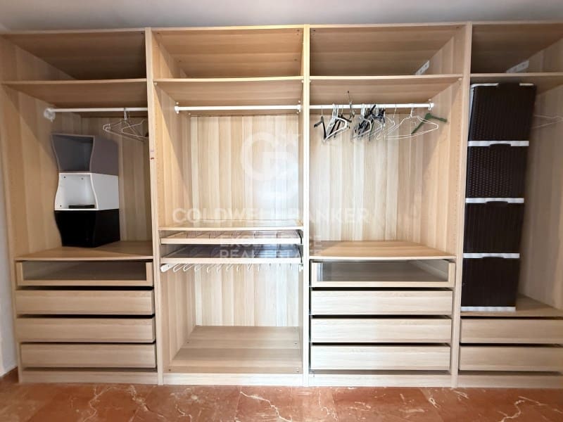 4 bedroom Flat for rent in Valencia city with garage - € 2,500 (Ref: 9711893)