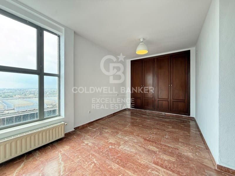 4 bedroom Flat for rent in Valencia city with garage - € 2,500 (Ref: 9711893)