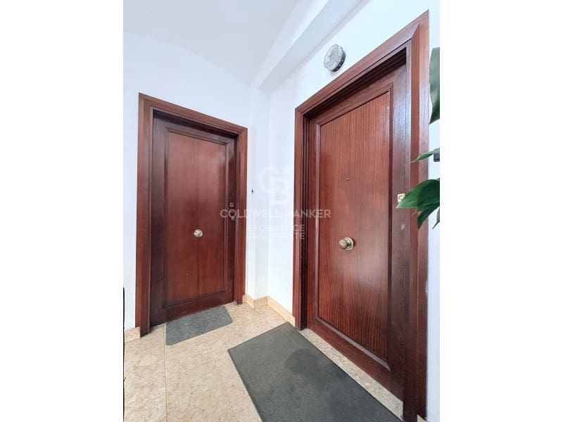 Commercial for sale in Oliva - € 750,000 (Ref: 9770566)