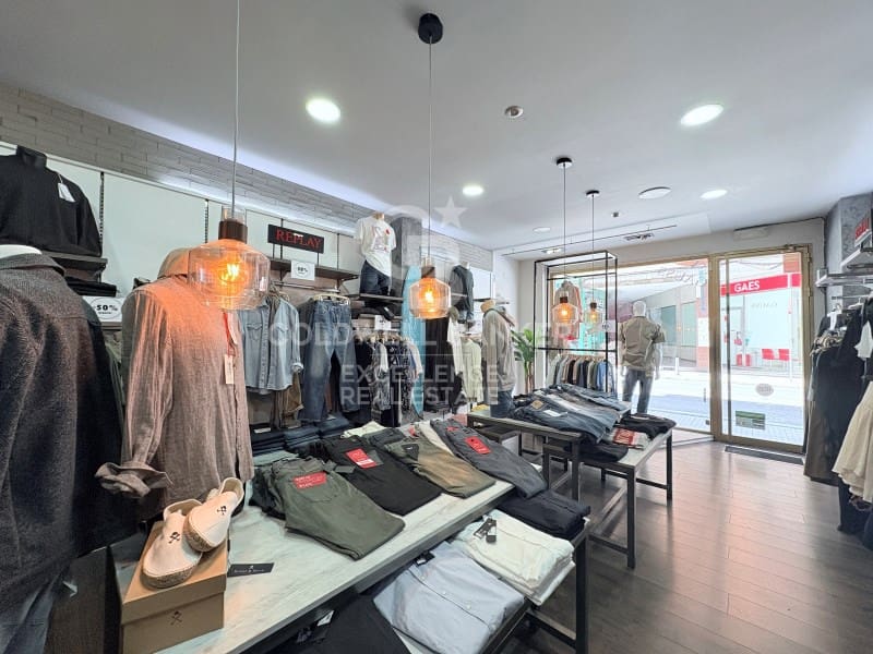 Commercial for sale in Oliva - € 750,000 (Ref: 9770566)