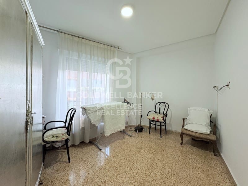 Commercial for sale in Oliva - € 750,000 (Ref: 9770566)