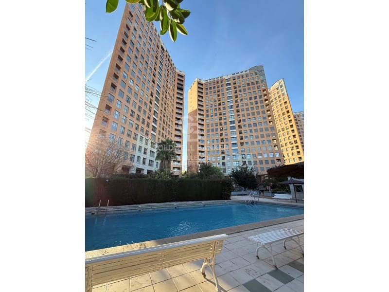 2 Zimmer Wohnung zu vermieten in Valencia Stadt mit Pool Garage - 1.800 € (Ref: 9777961)