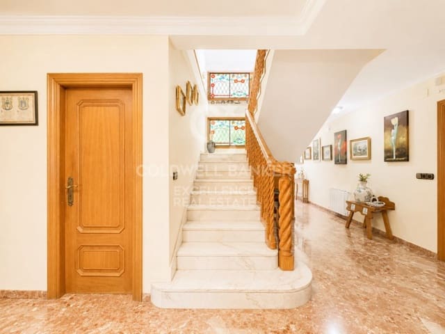 9 sypialnia Willa na sprzedaż w El Vedat de Torrente, Torrent z basenem garażem - 1 150 000 € (Ref: 9851305)