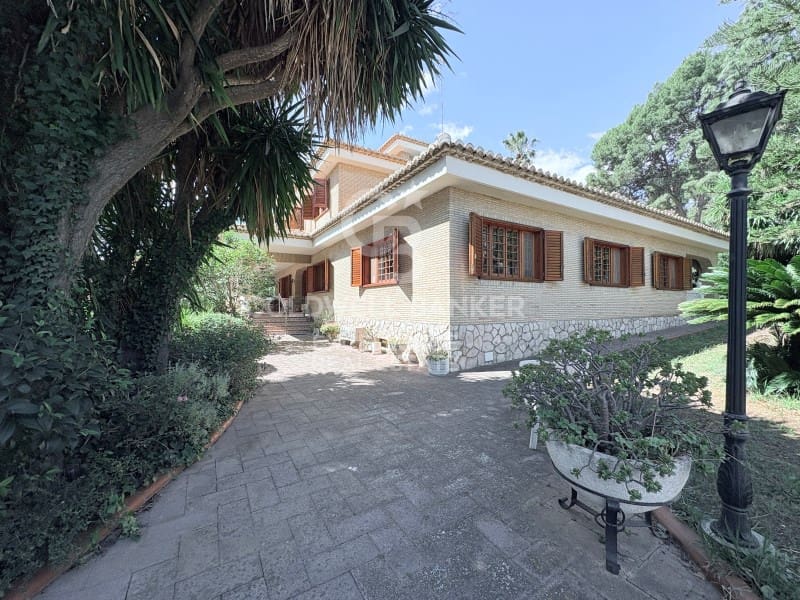 7 sypialnia Willa na sprzedaż w Torrent z basenem garażem - 1 150 000 € (Ref: 9851305)