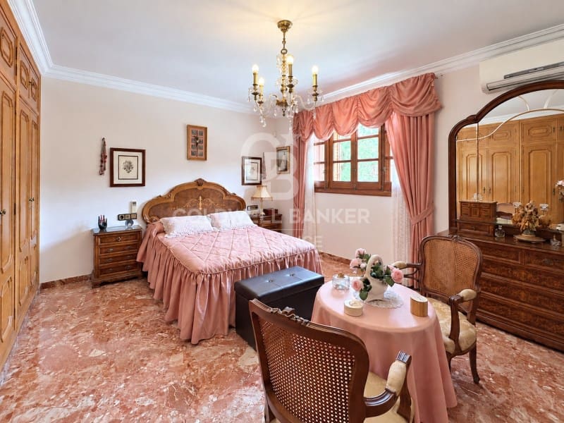 7 slaapkamer Villa te koop in Torrent met zwembad garage - € 1.150.000 (Ref: 9851305)