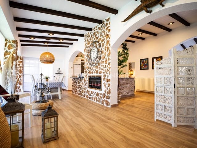 Chalet de 4 habitaciones en Alcanar en venta con piscina garaje - 825.000 € (Ref: 9851306)
