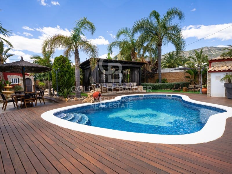 4 bedroom Villa for sale in Alcanar with pool garage - € 825,000 (Ref: 9851306)