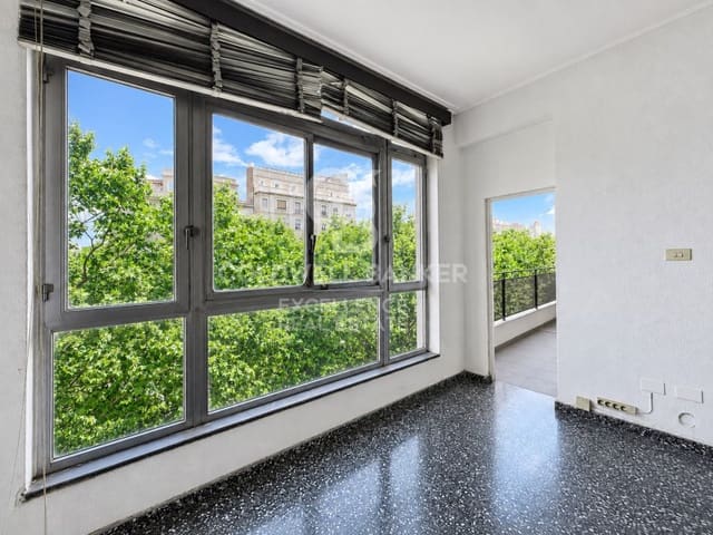 Piso de 6 habitaciones en Arrancapins, València ciudad en venta con garaje - 649.000 € (Ref: 9851309)