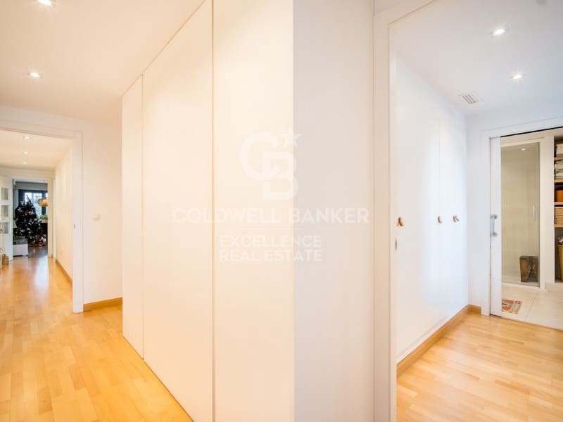 3 bedroom Penthouse for rent in Valencia city with garage - € 2,100 (Ref: 9861758)