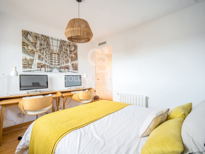 3 bedroom Penthouse for rent in Valencia city with garage - € 2,100 (Ref: 9861758)