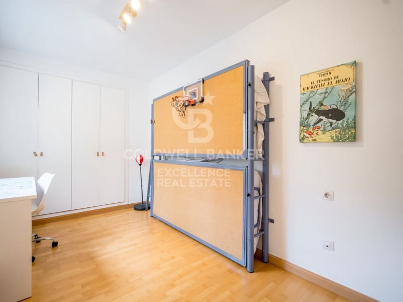 3 bedroom Penthouse for rent in Valencia city with garage - € 2,100 (Ref: 9861758)