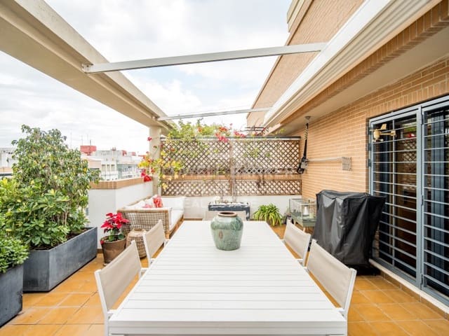 3 bedroom Penthouse for rent in Albors, Valencia city with garage - € 2,100 (Ref: 9861758)