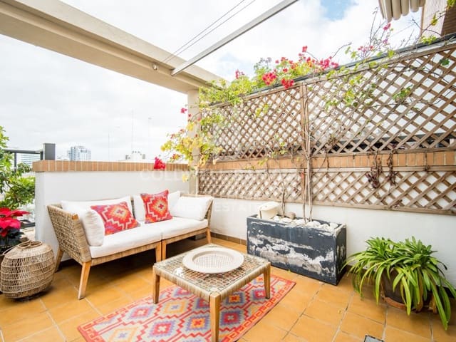 3 bedroom Penthouse for rent in Albors, Valencia city with garage - € 2,100 (Ref: 9861758)