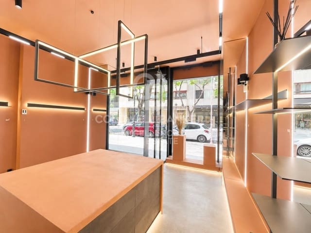 Erhverv til leje i Ciutat Vella, Valencia by - € 3.500 (Ref: 9868477)