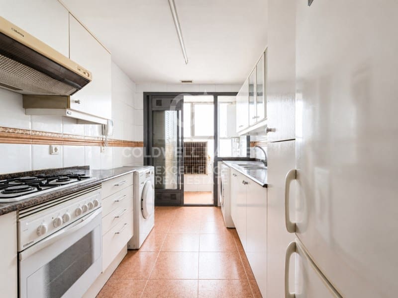 2 bedroom Flat for sale in Valencia city - € 580,000 (Ref: 9868478)