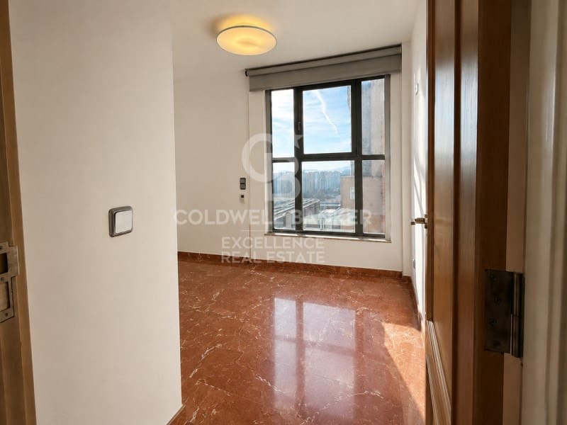 2 bedroom Flat for sale in Valencia city - € 580,000 (Ref: 9868478)