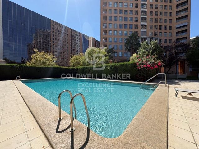 2 chambre Appartement à vendre à Ciutat de les Arts i de les Ciencies, Valence ville avec piscine - 580 000 € (Ref: 9868478)