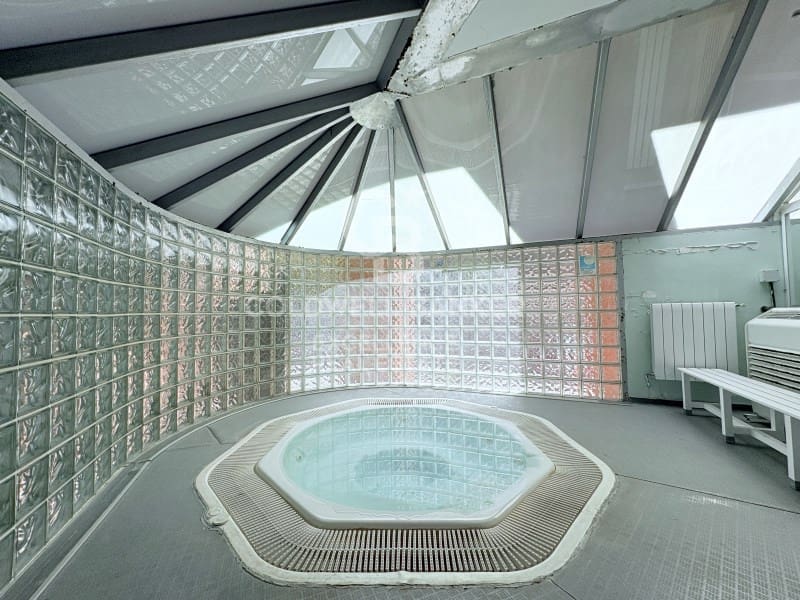 2 soveværelse Lejlighed til salg i Valencia by med swimmingpool - € 580.000 (Ref: 9868478)