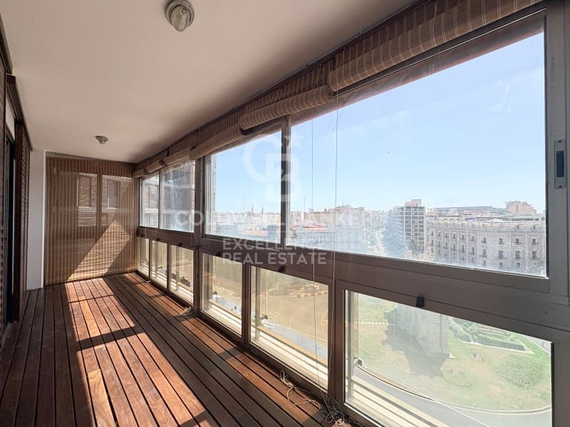 4 makuuhuone Asunto vuokrattavana paikassa Valencia kaupunki mukana 
autotalli - 3 200 € (Ref: 9910528)