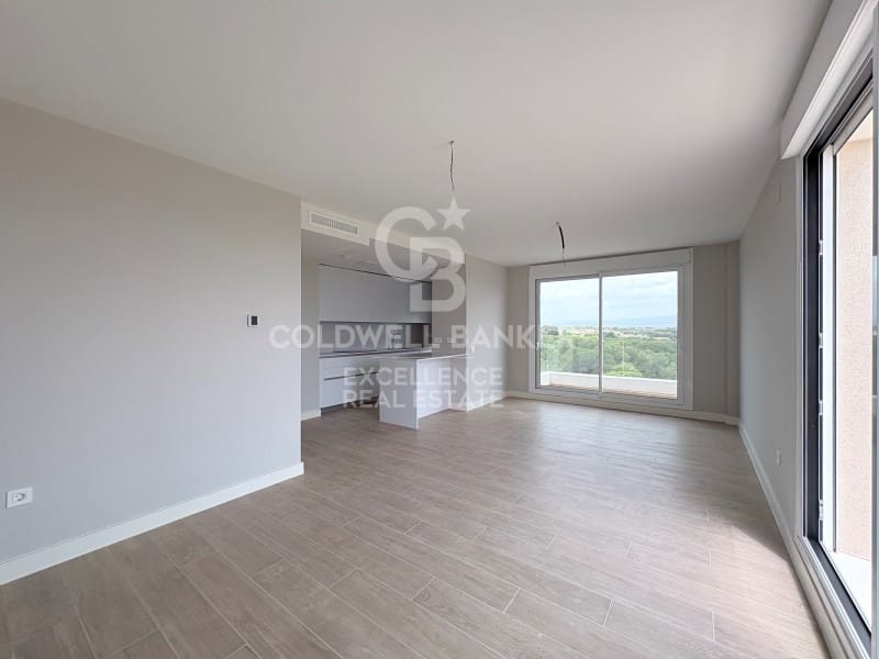 3 quarto Apartamento para arrendar em Valencia cidade com piscina garagem - 1 850 € (Ref: 9910529)