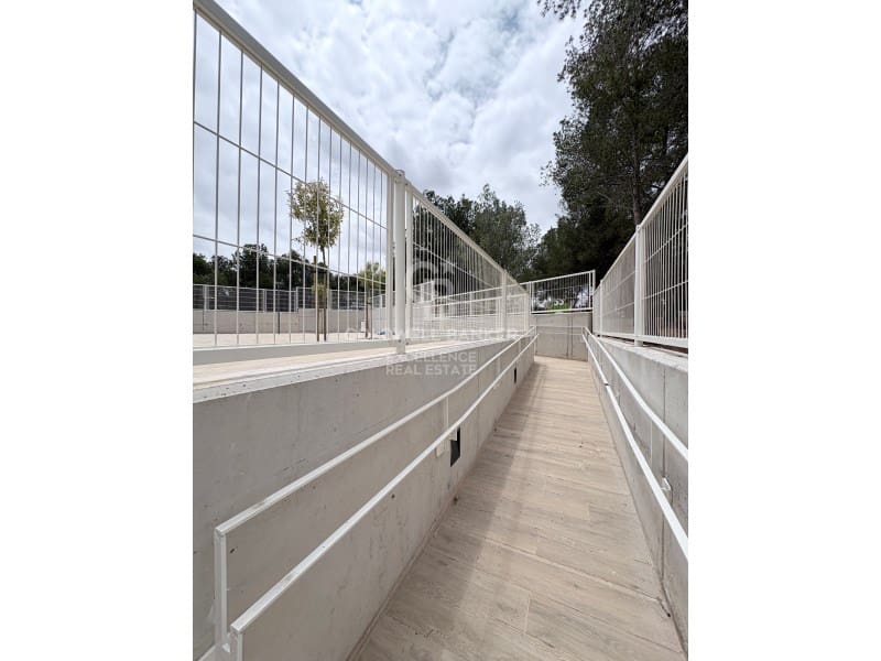 3 quarto Apartamento para arrendar em Valencia cidade com piscina garagem - 1 850 € (Ref: 9910529)