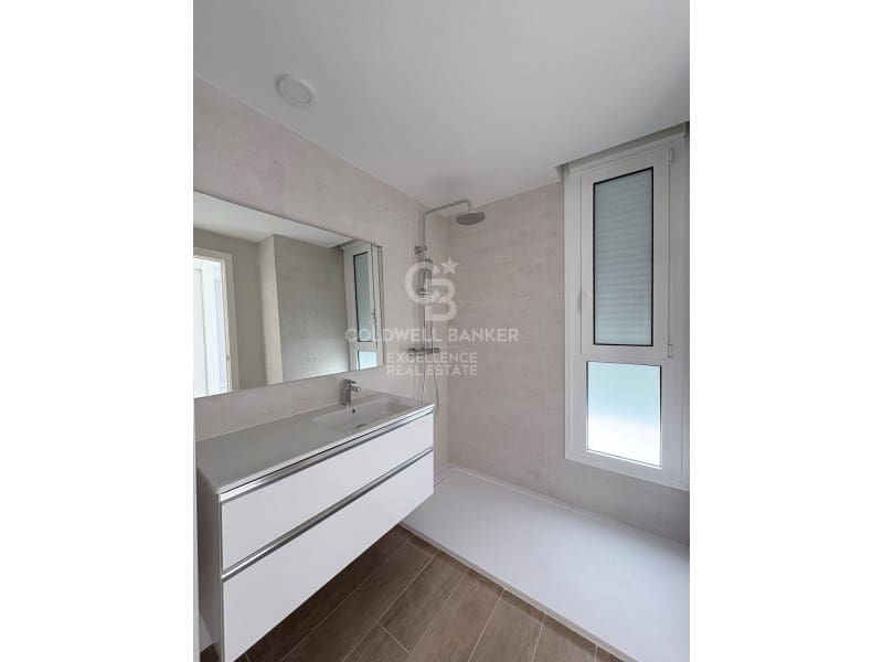 3 quarto Apartamento para arrendar em Valencia cidade com piscina garagem - 1 850 € (Ref: 9910529)