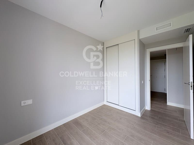3 quarto Apartamento para arrendar em Valencia cidade com piscina garagem - 1 850 € (Ref: 9910529)