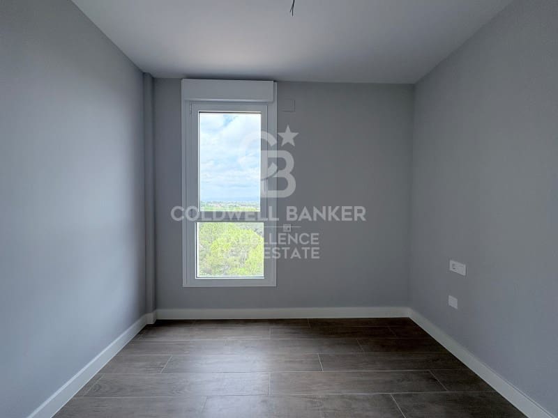 3 quarto Apartamento para arrendar em Valencia cidade com piscina garagem - 1 850 € (Ref: 9910529)