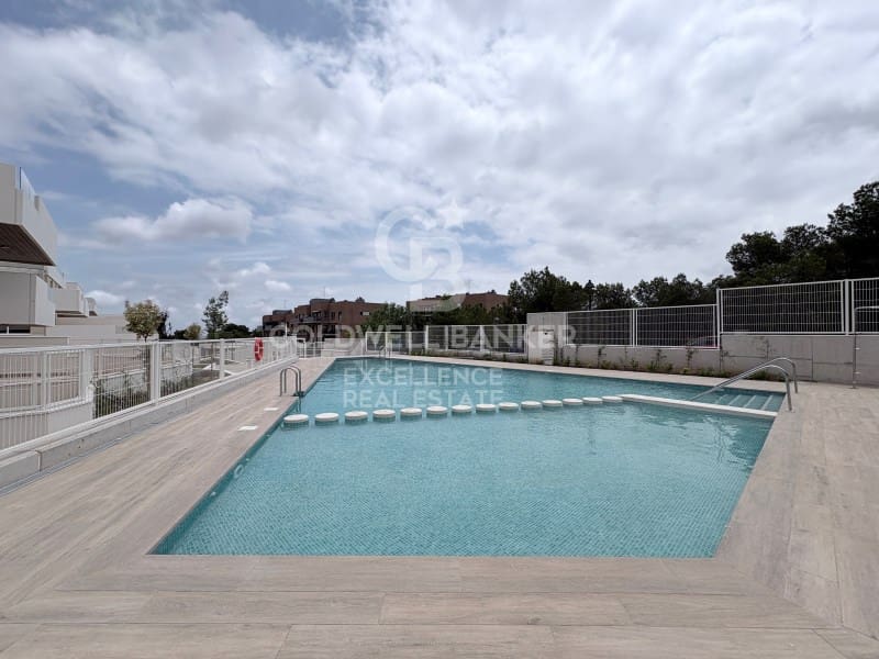 3 quarto Apartamento para arrendar em Valencia cidade com piscina garagem - 1 850 € (Ref: 9910529)