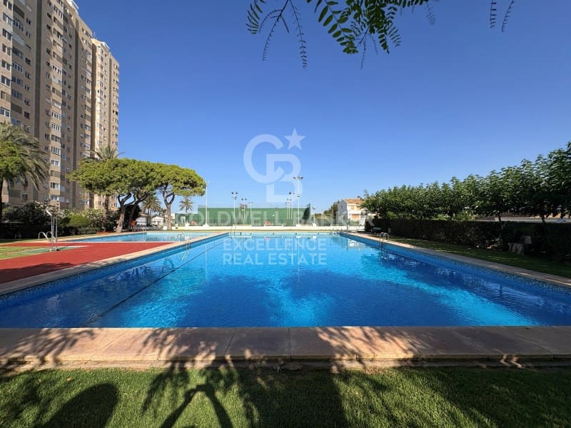 3 sypialnia Apartament przy plaży na sprzedaż w Puig z basenem - 385 000 € (Ref: 9910530)