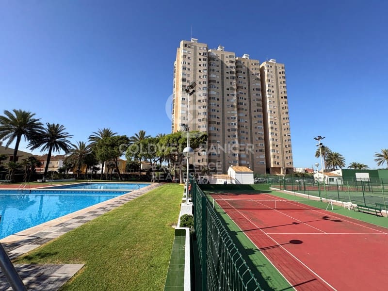 3 sypialnia Apartament przy plaży na sprzedaż w Puig z basenem - 385 000 € (Ref: 9910530)