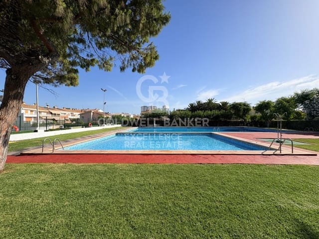 3 slaapkamer Strandappartement te koop in Puig met zwembad - € 385.000 (Ref: 9910530)