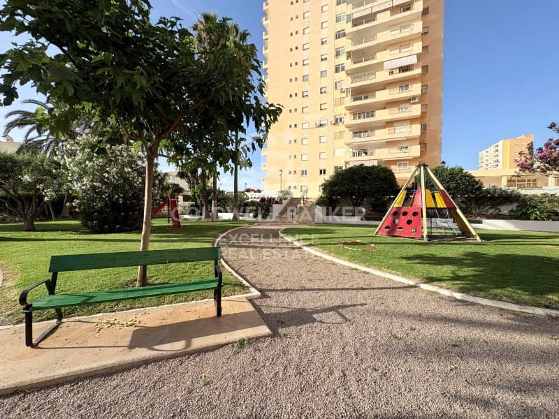 3 sypialnia Apartament przy plaży na sprzedaż w Puig z basenem - 385 000 € (Ref: 9910530)