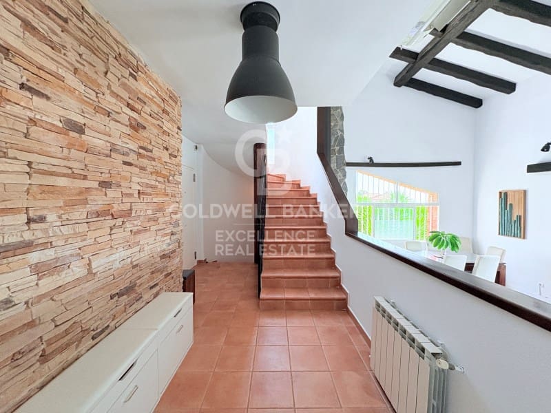 5 Zimmer Villa zu verkaufen in Chiva mit Pool Garage - 850.000 € (Ref: 9929067)